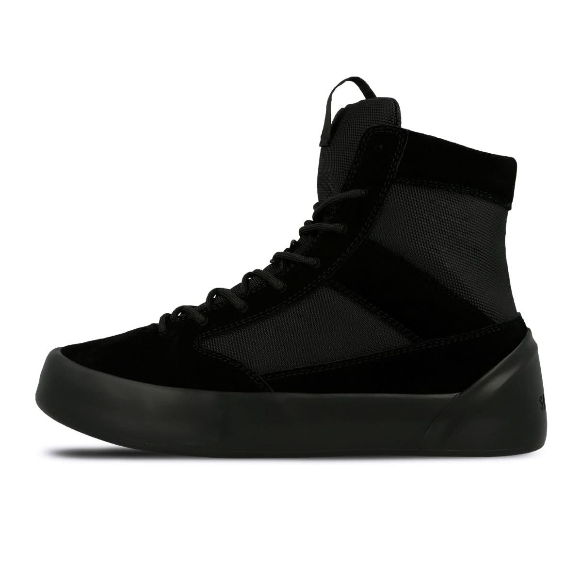 SneakerSandal