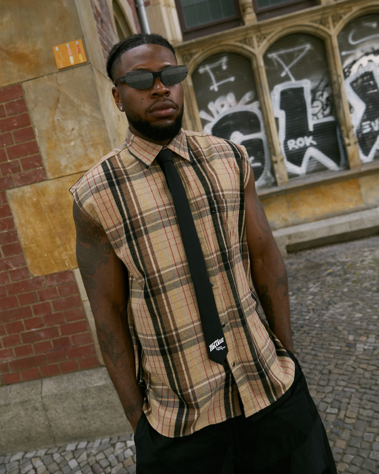 Flannel Sleeveless Shirt - Image 2